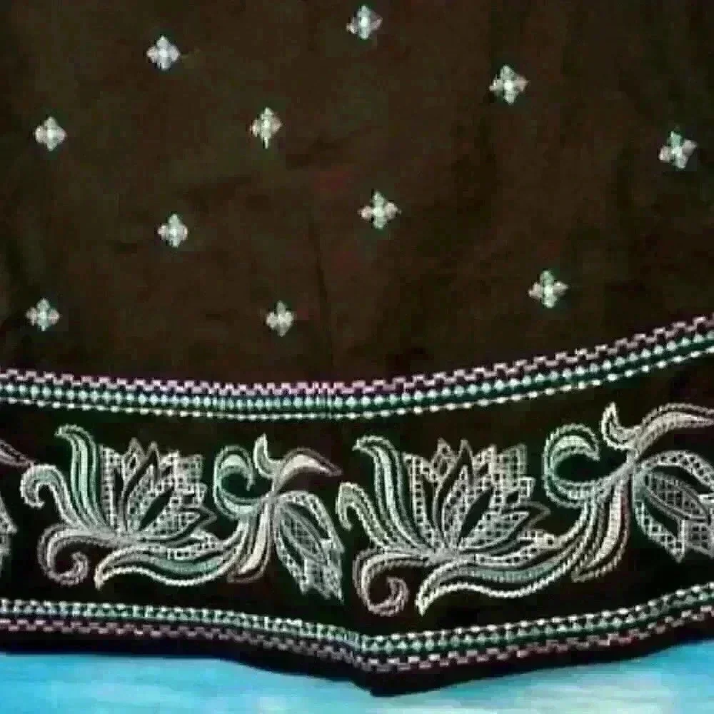 NWT HEART SOUL Womans BLACK Skirt with Embroidery Accent Lightweight size 7